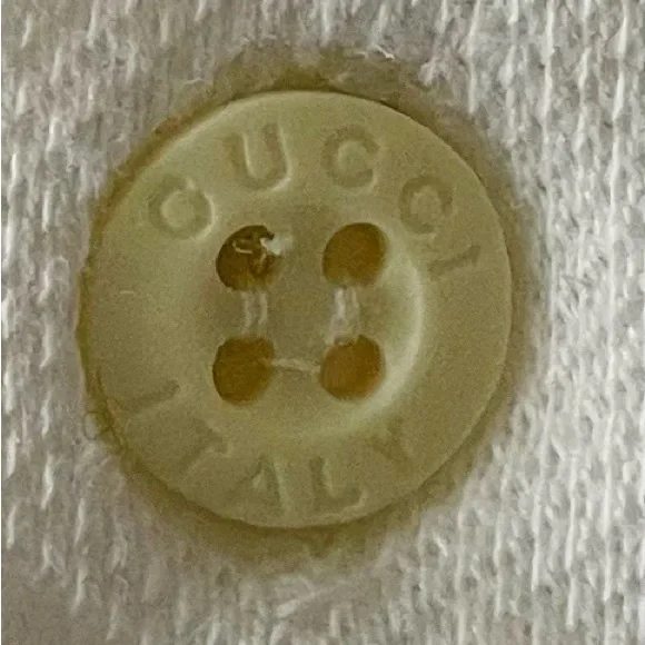 GUCCI Vintage White Polo Shirt With Classic Gucci Logo - Picture 10 of 11